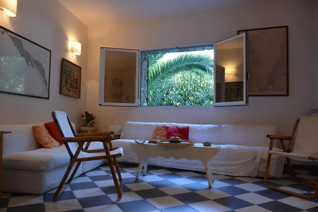 Villa Pretty White House à Monterosso al Mare Italie